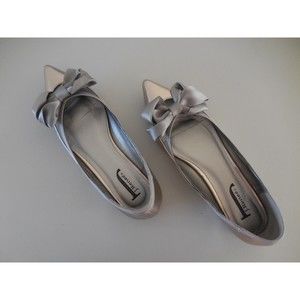 J. Renee Alisanne Pewter flat silver bow.